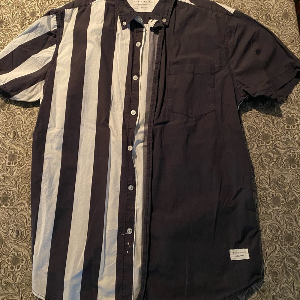 Duvin Design RARE Short Sleeve Button Down